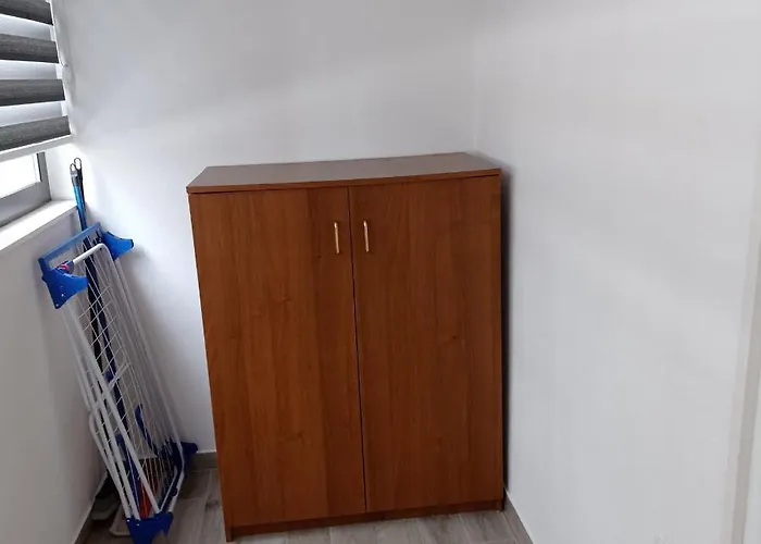 아파트 And Modern Emili *