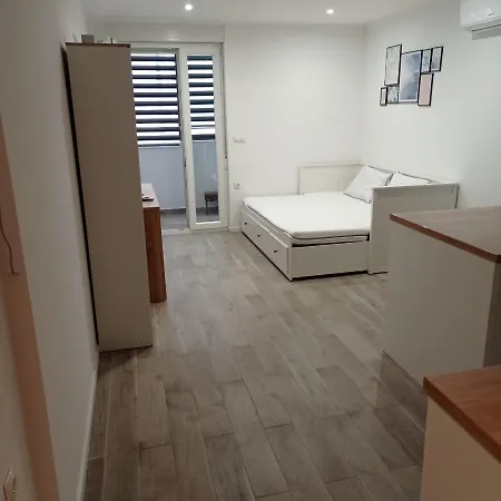 And Modern Emili